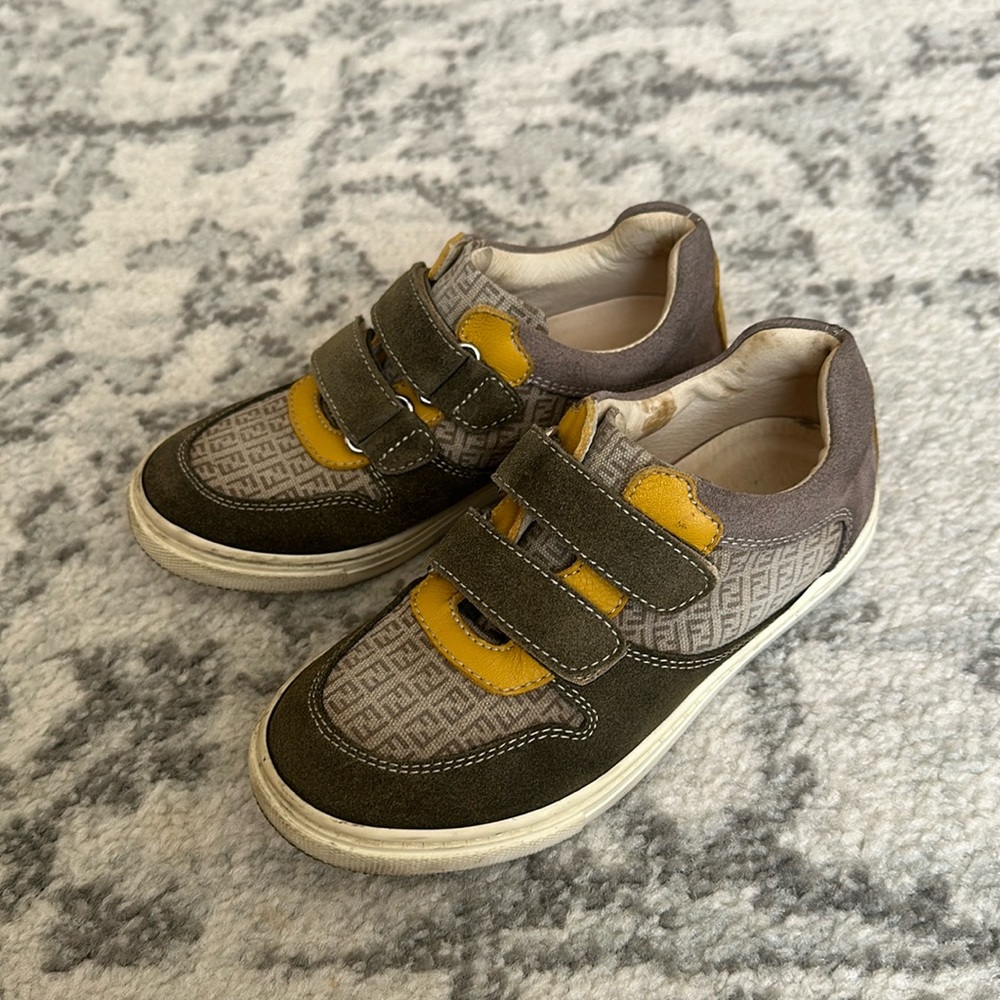 COPY - Fendi trainers sneakers shoes boys girls unisex size EU 31